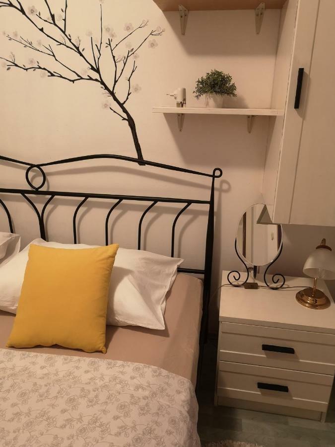 Апартаменти Apartman Mera Задар Екстер'єр фото