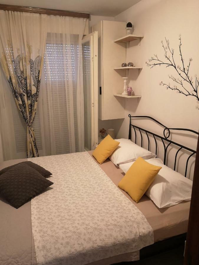 Апартаменти Apartman Mera Задар Екстер'єр фото